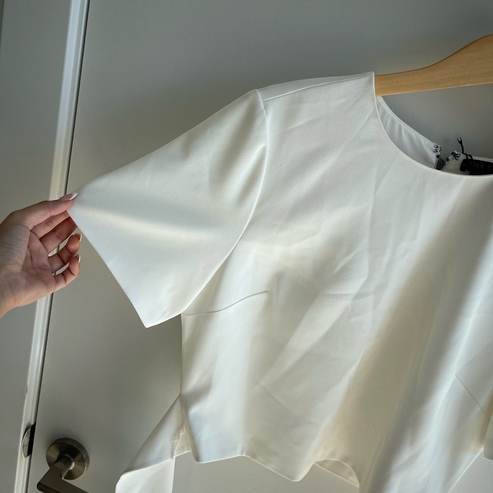 Alice + Olivia Tie White Top - Picture 2 of 6